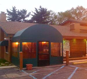 Reviews of Stoney Creek Roadhouse, Shelby Twp, Detroit | Zomato